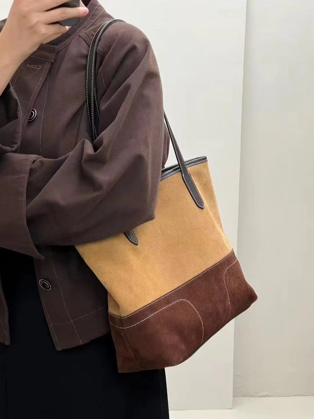 Medium Suede Leather Tote Bag for Women ā Caramel & Brown, Elegant Everyday Handbag